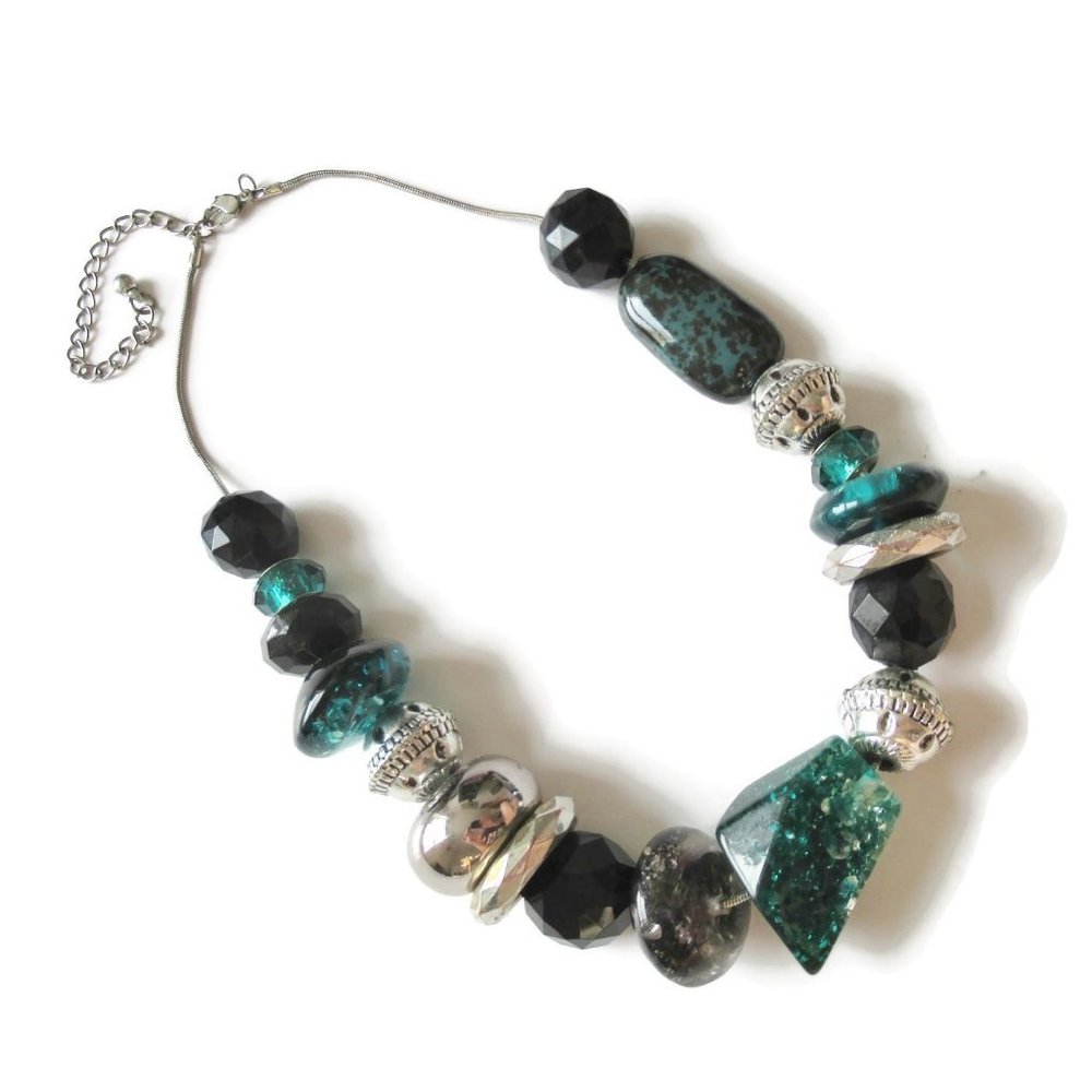 Emerald Green Silver Black Bib Necklace Lucite Plastic Chunky Beads - Picture 5 of 6